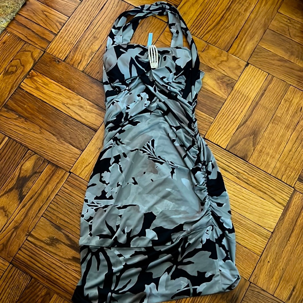 Codigo cross cross back dress size: M